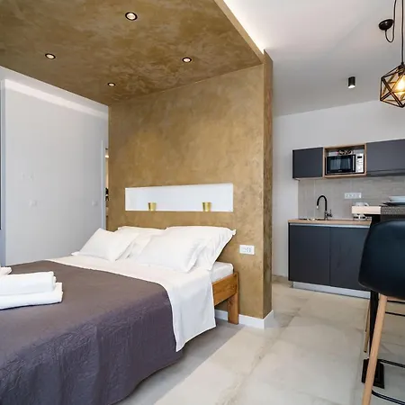 Arcadia Apartment